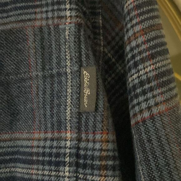 Eddie Bauer Men’s Button Up Blue Plaid Shirt Medium Sleeve - Picture 3 of 5
